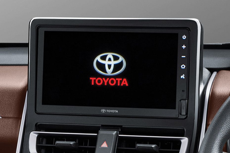 Toyota Kijang Innova Zenix layar sentuh