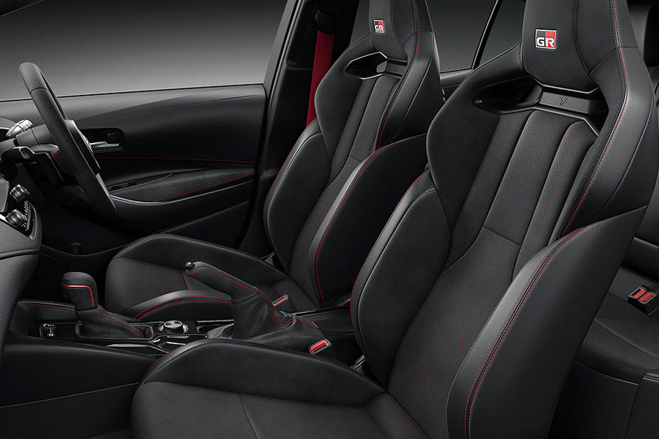 Kursi depan GR Corolla