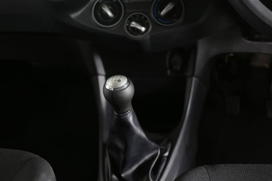 Toyota Etios Valco Gear Shifter Toyota Etios Valco Gear Shifter