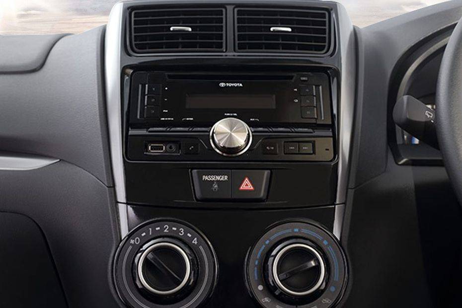 Stereo View of Avanza Veloz (2012-2018) Stereo View of Avanza Veloz (2012-2018)