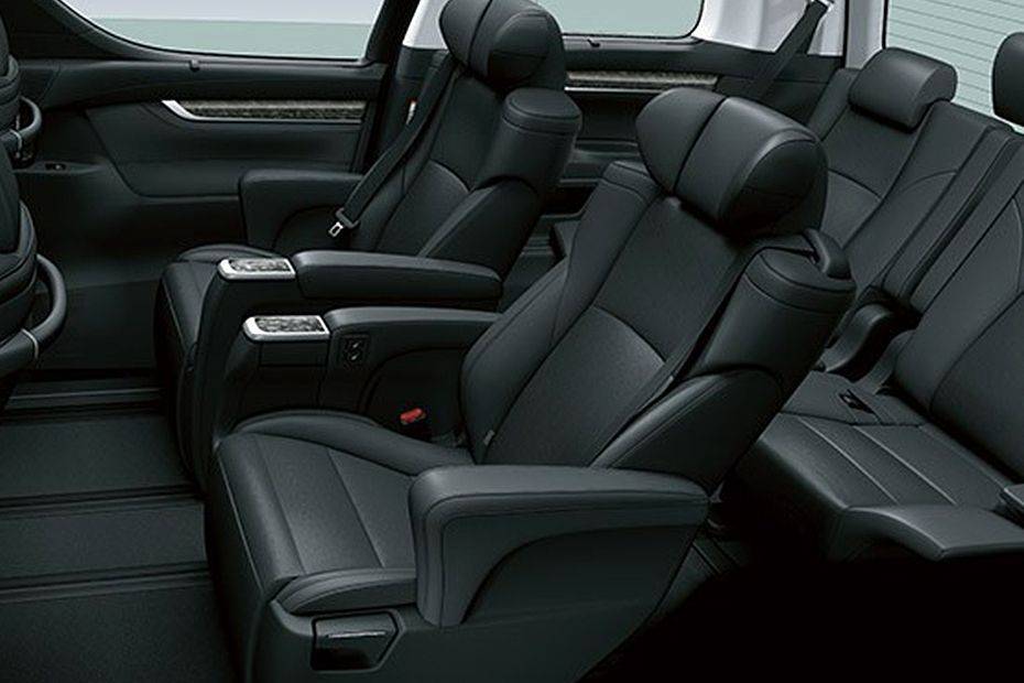 Toyota Vellfire (2016-2017) Images - Check Interior & Exterior Photos | OtO