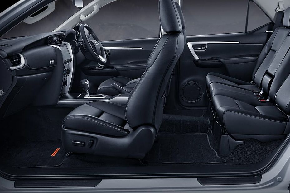 Toyota Fortuner Front And Rear Seats Together Toyota Fortuner Front And Rear Seats Together