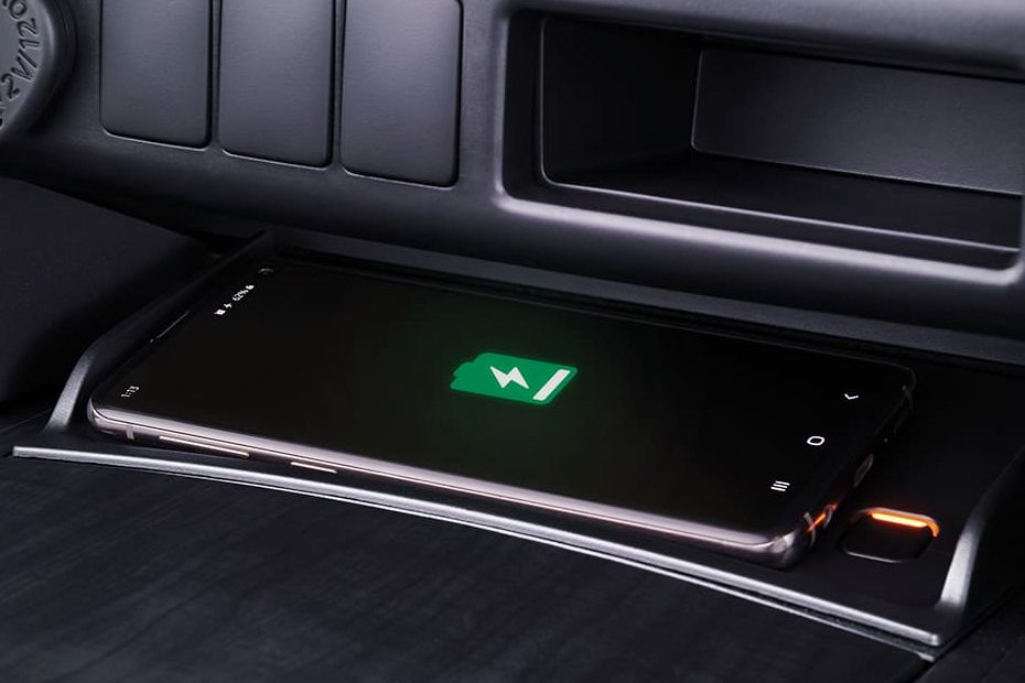 Power Accessories Outlet View of Toyota Fortuner Power Accessories Outlet View of Toyota Fortuner