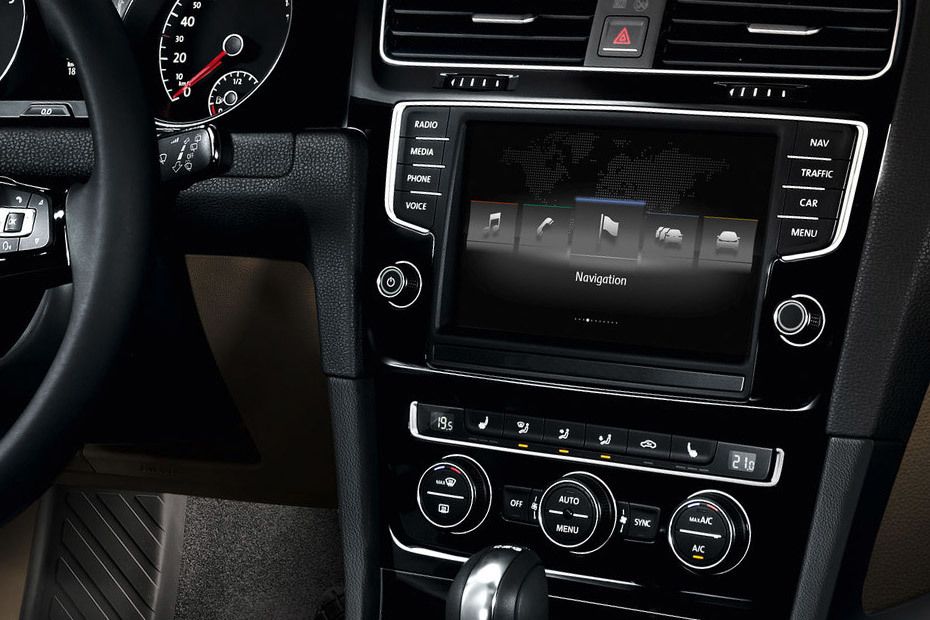 konsol tengah Golf 2018