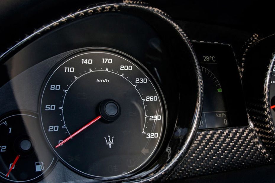 Maserati GranCabrio Tachometer