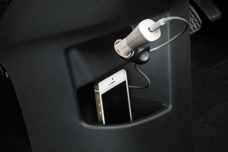 Power Accessories Outlet View of Daihatsu Sigra (2016-2018) Power Accessories Outlet View of Daihatsu Sigra (2016-2018)