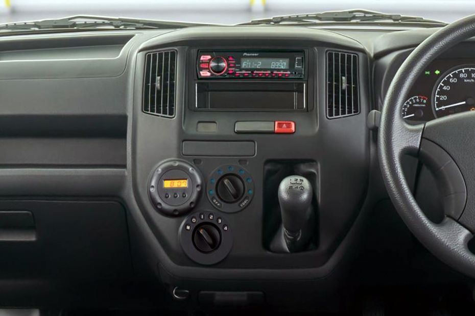 Daihatsu Gran Max MB Front Ac Controls