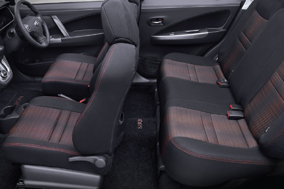 Kursi depan dan belakang Daihatsu Sirion (2012-2017) Kursi depan dan belakang Daihatsu Sirion (2012-2017)