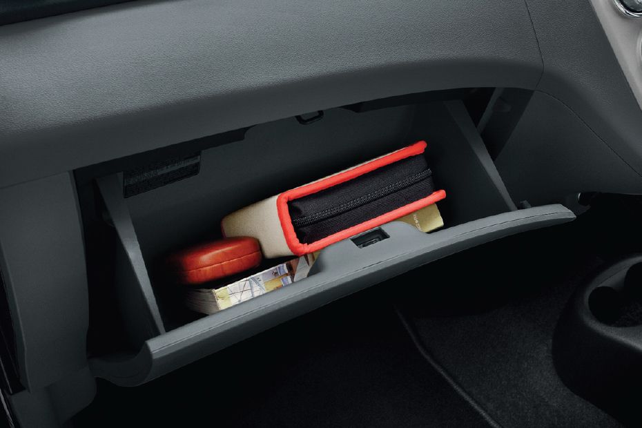 Glove box terbuka Daihatsu Sirion (2012-2017) Glove box terbuka Daihatsu Sirion (2012-2017)