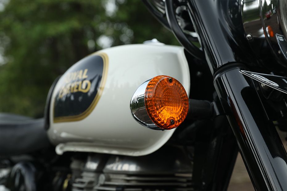 Royal Enfield Classic 350 Side Indicators Front Royal Enfield Classic 350 Side Indicators Front