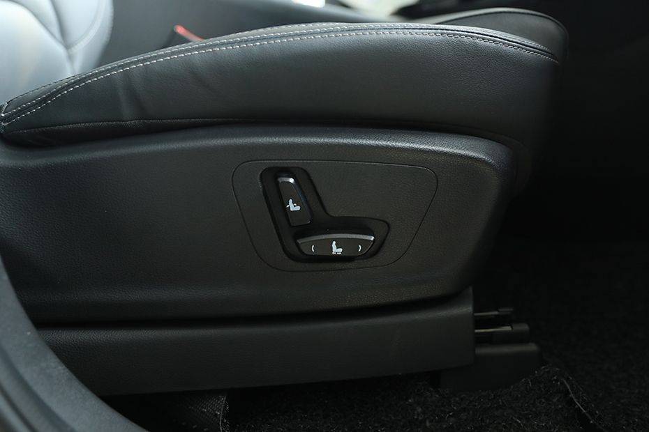 Pengatur kursi Wuling Almaz Pengatur kursi Wuling Almaz