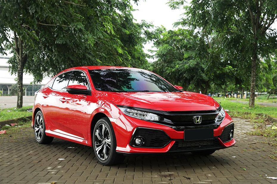 Honda Civic Hatchback Images - Check Interior & Exterior Photos | OtO