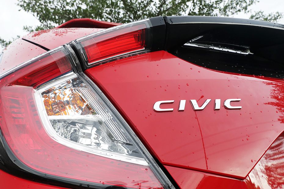 Honda Civic Hatchback lampu belakang