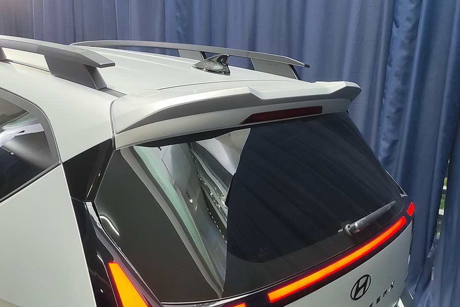 Hyundai Stargazer Cartenz Spoiler Hyundai Stargazer Cartenz Spoiler