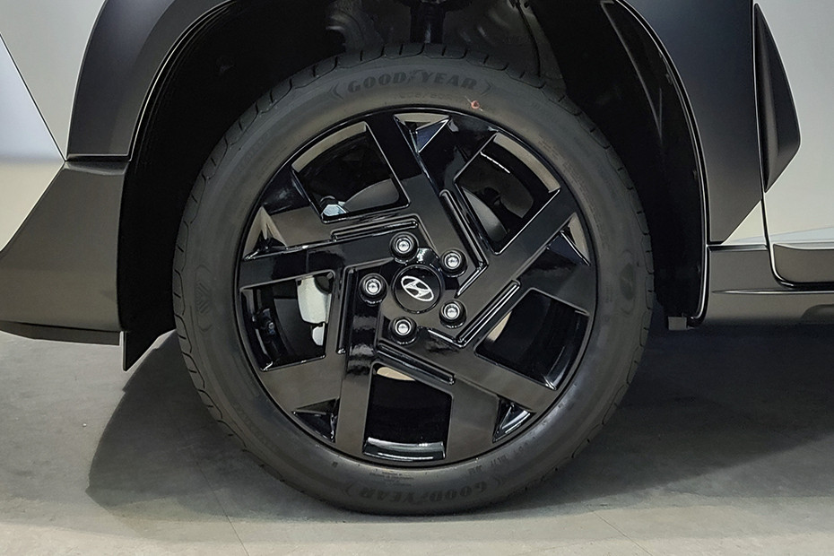 Hyundai Stargazer Cartenz Wheel Hyundai Stargazer Cartenz Wheel