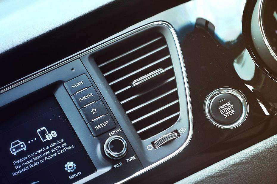 Ventilasi AC depan Kia Grand Sedona Ventilasi AC depan Kia Grand Sedona