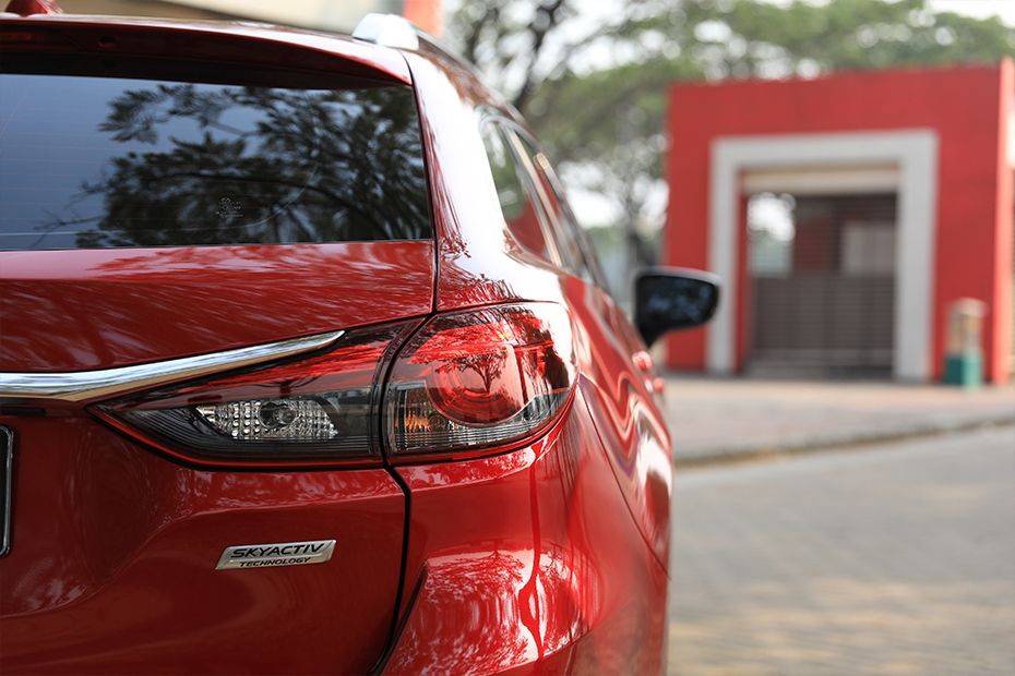 lampu belakang 6 Sedan lampu belakang 6 Sedan