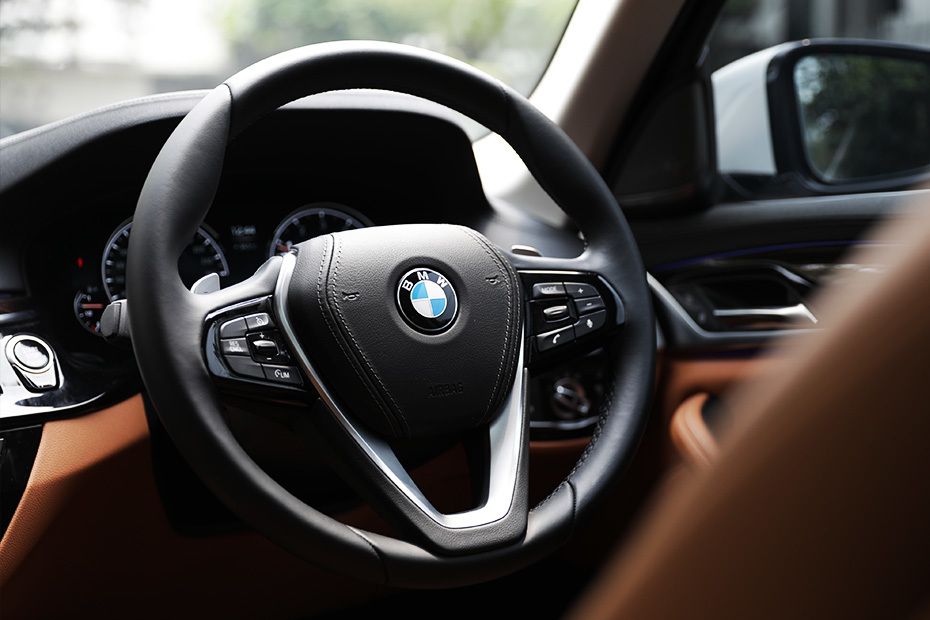 BMW 5 Series Sedan Steering Wheel BMW 5 Series Sedan Steering Wheel