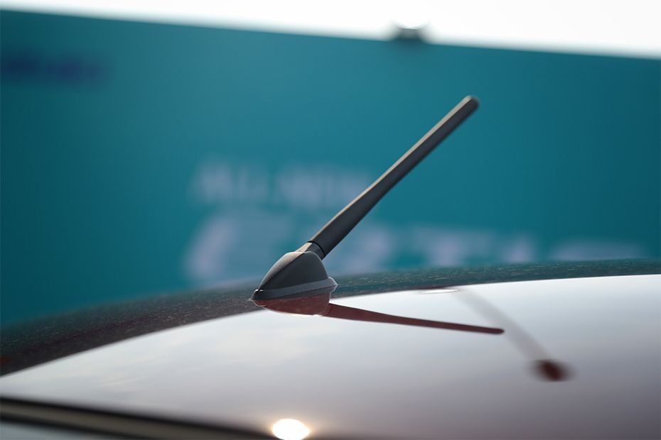 Suzuki Ertiga Smart Hybrid Antena atap