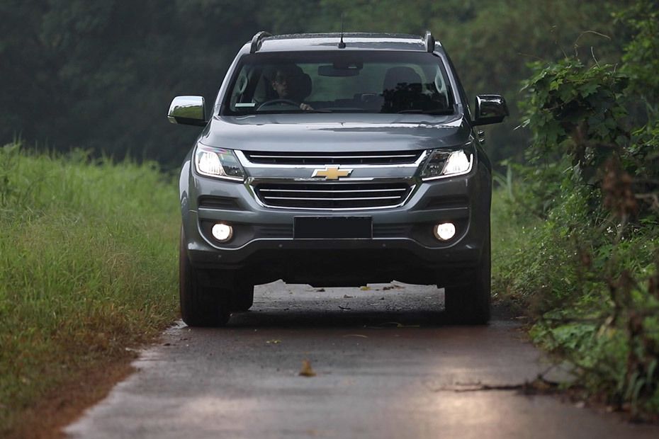 Tampak Depan Chevrolet Trailblazer 2017-2018