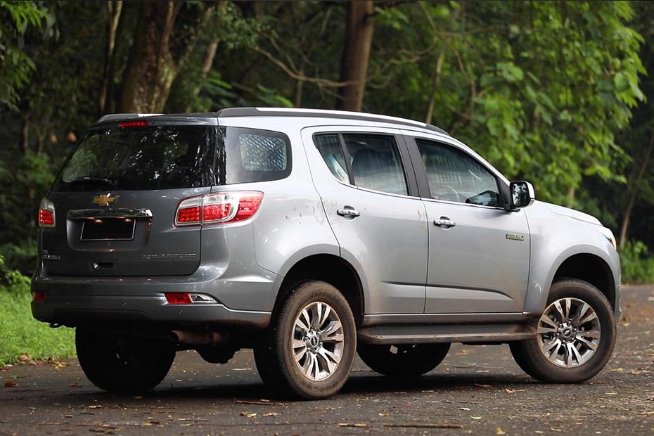 Tampak belakang Trailblazer 2017-2018