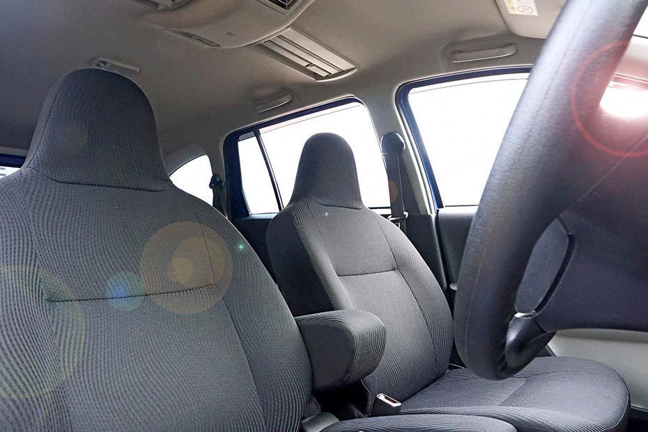 Sigra (2016-2018) Front Seats Sigra (2016-2018) Front Seats
