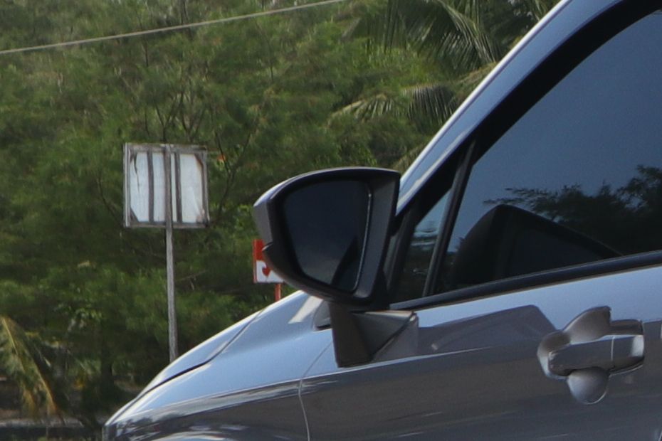 Daihatsu Xenia Drivers Side Mirror Front Angle