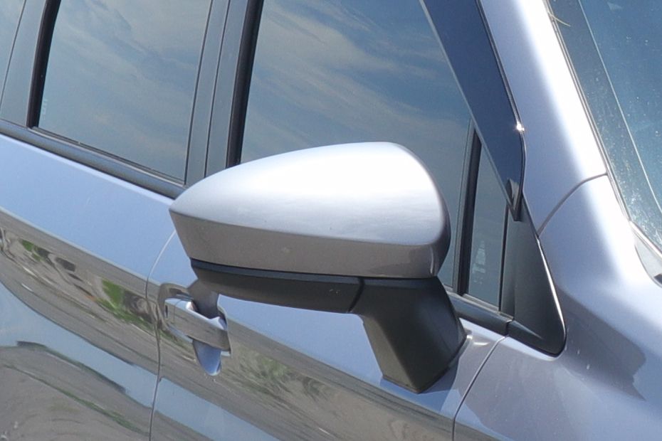 Daihatsu Xenia Drivers Side Mirror Rear Angle