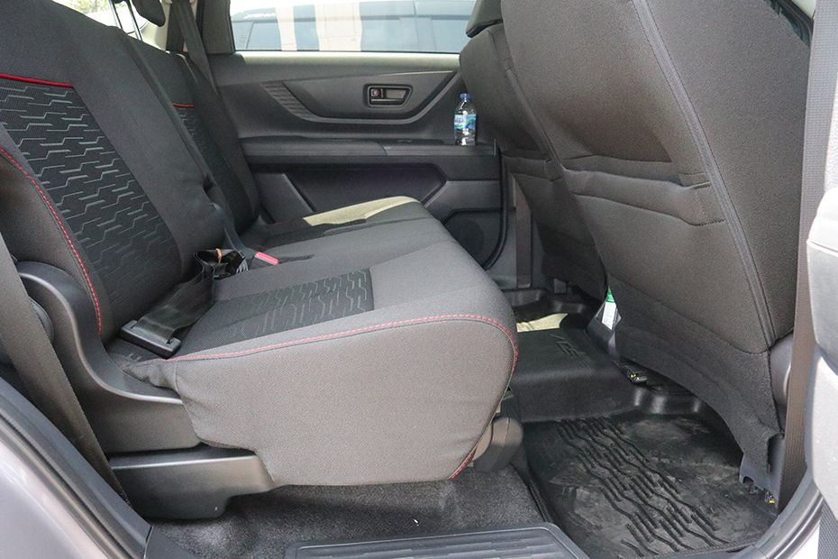 Daihatsu Xenia Rear Seats