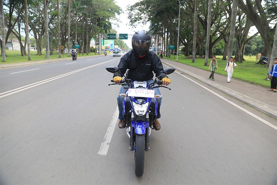 Tampak depan Yamaha Vixion R Tampak depan Yamaha Vixion R
