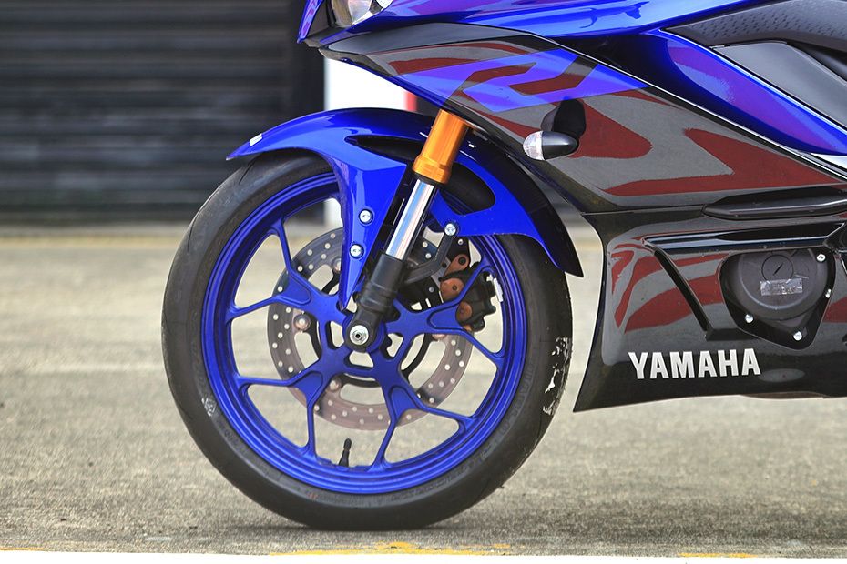 Yamaha YZF R25 Front Tyre Yamaha YZF R25 Front Tyre