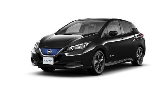 Nissan Leaf черный