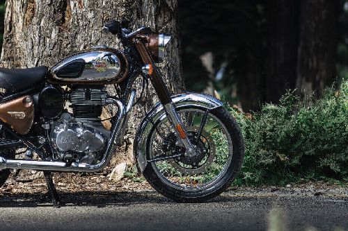 Royal Enfield Classic 350 2023 Images - Check out design & styling | OTO