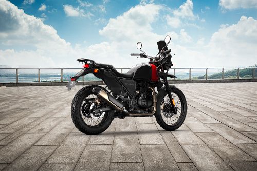 Tampak belakang Royal Enfield Himalayan