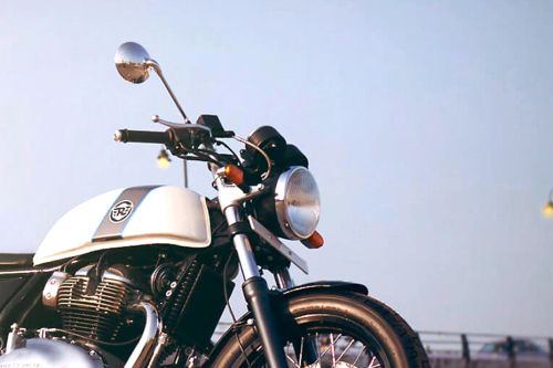 Lampu depan Royal Enfield Continental GT 650