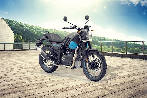 Tampak belakang serong Tampak belakang serong Royal Enfield Scram 411