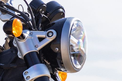 Lampu depan Royal Enfield Super Meteor 650