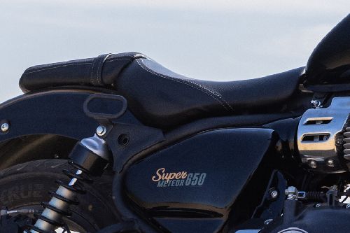 Jok Royal Enfield Super Meteor 650