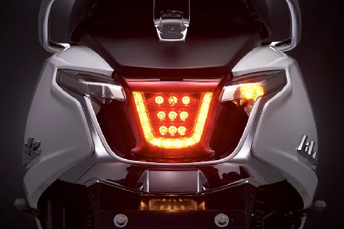 Lampu sein samping belakang Kymco Like 150i