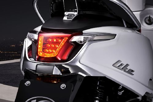 Lampu belakang Kymco Like 150i