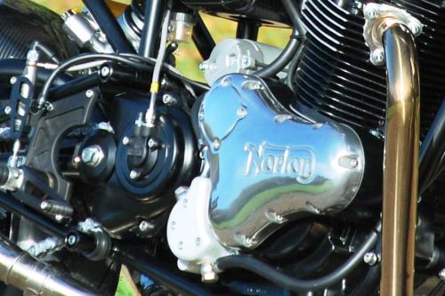 Mesin Norton Dominator