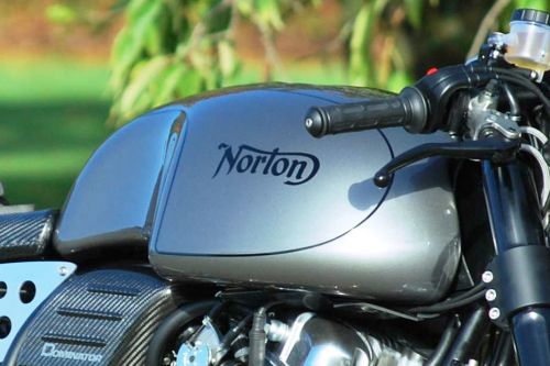 Tangki BBM Norton Dominator