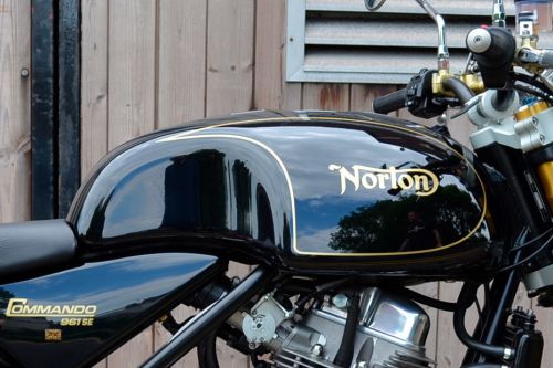 Tangki BBM Norton Commando 961