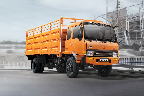 Fuso FM 517 HL Front angle low view