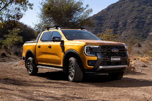 Tampak depan medium Ford Ranger