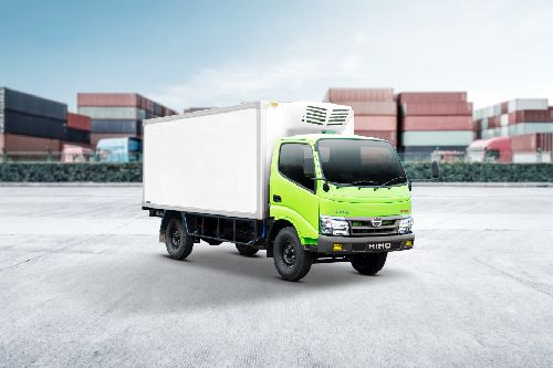 Dutro Cargo 110 SDL Front angle low view