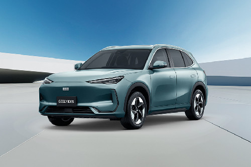 Geely EX5 Front Side View