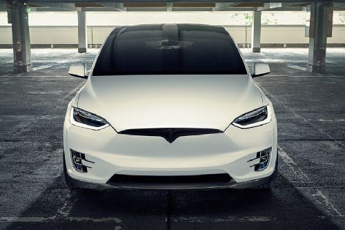 Tampak Depan Tesla Model X