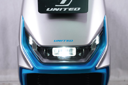 Lampu depan United MT1500
