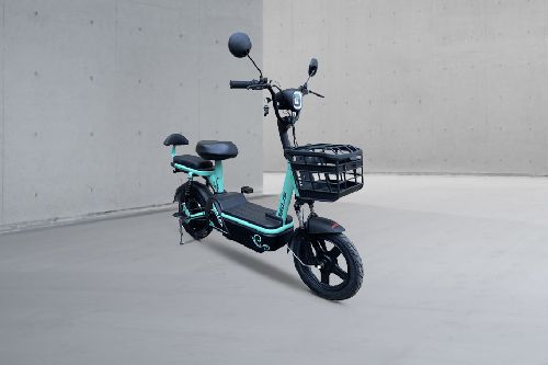 Selis Walet Slant Rear View Full Image